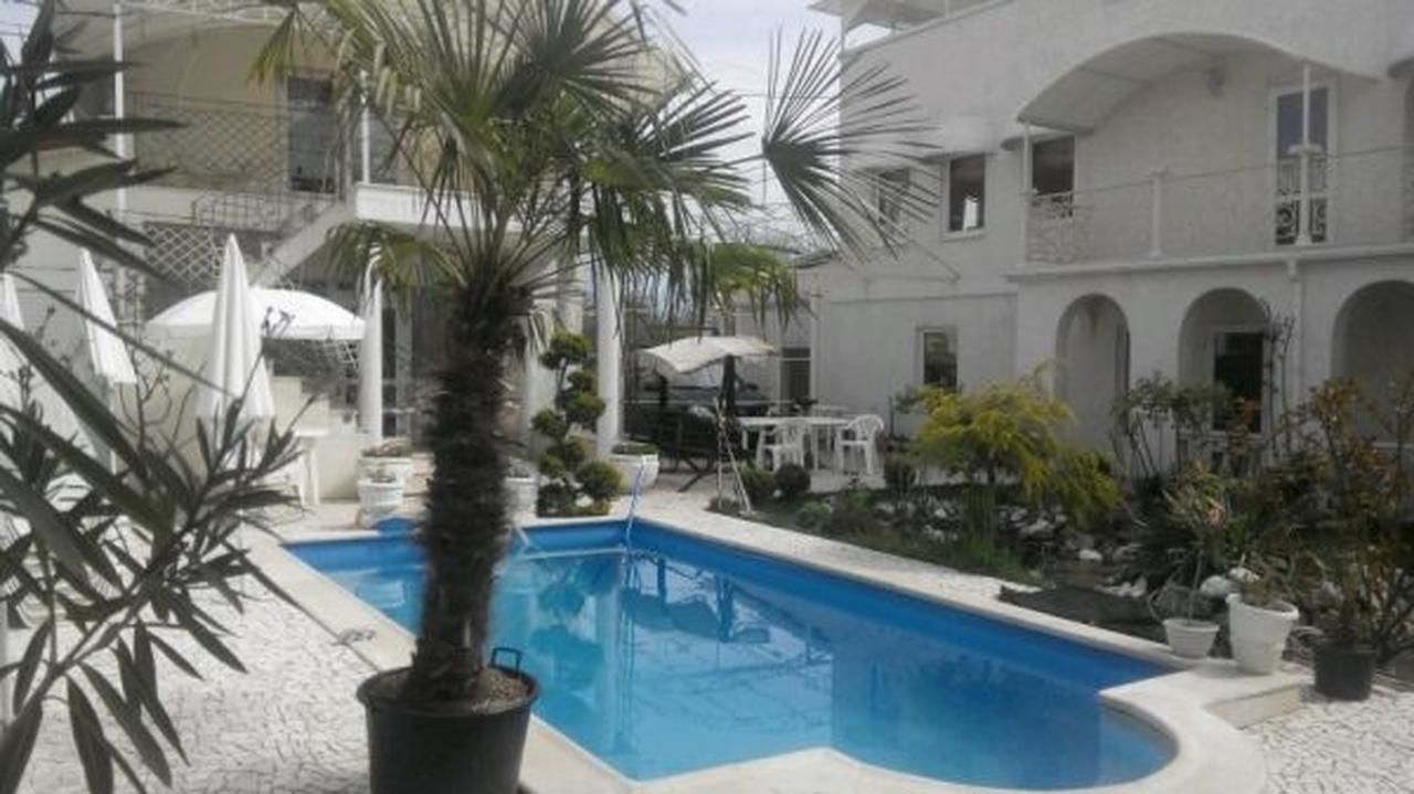 Мини-отель Farneliya club-hotel Черноморск-41