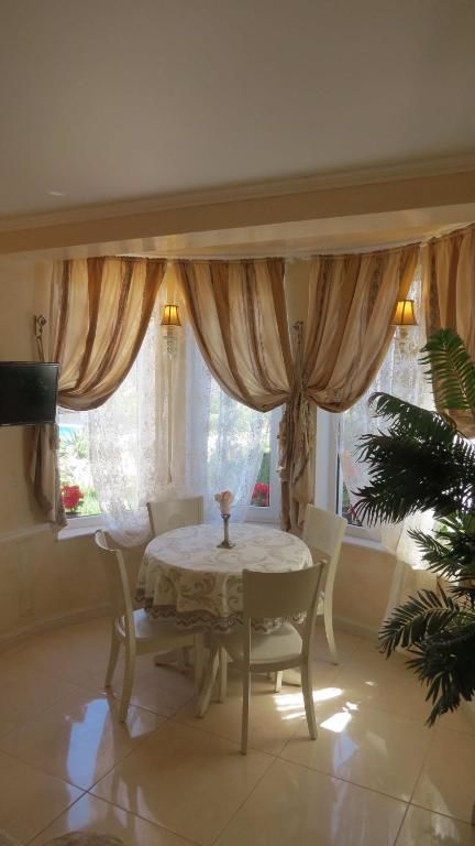 Мини-отель Farneliya club-hotel Черноморск-77
