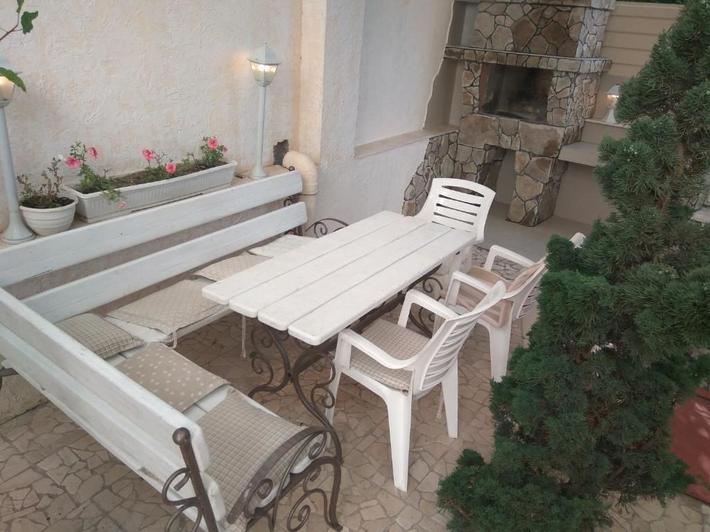 Мини-отель Farneliya club-hotel Черноморск-95