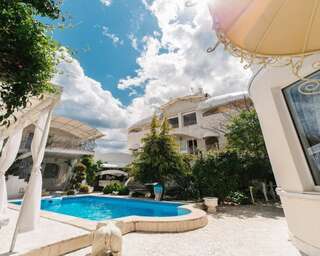 Мини-отель Farneliya club-hotel Черноморск-0