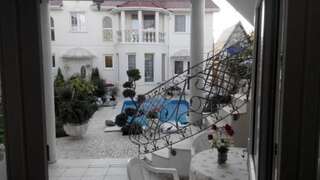 Мини-отель Farneliya club-hotel Черноморск Апартаменты с видом на бассейн-8
